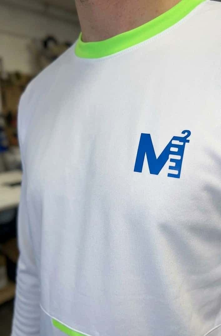 Flyttmeter logotyp på kläder